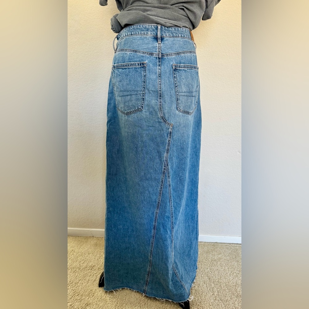 American Eagle Outfitters Blue denim skirt - Picture 6 of 13